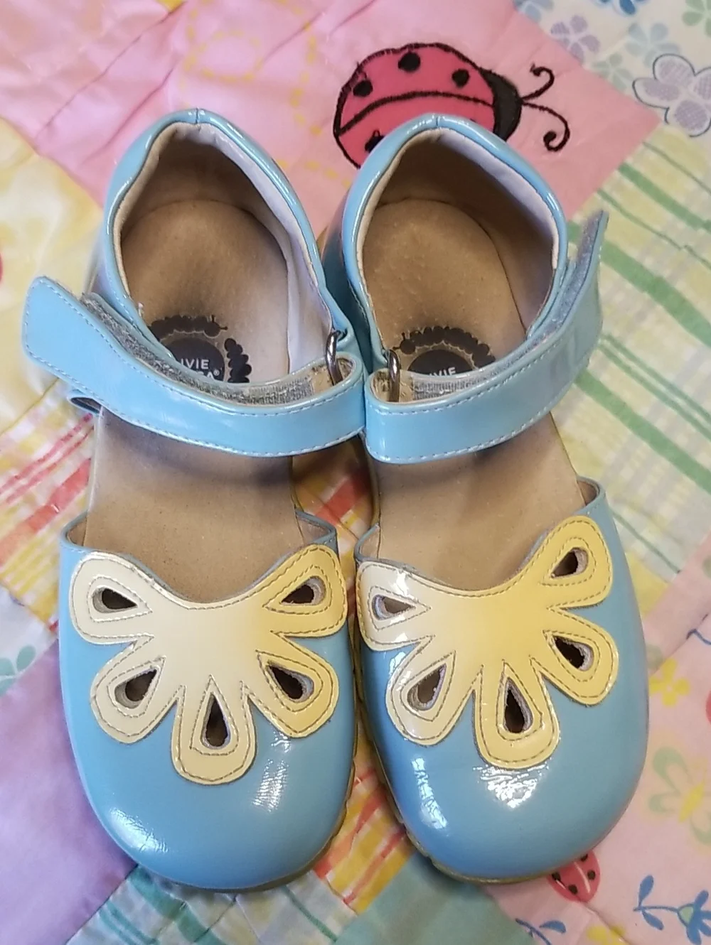 Livie & Luca Blue & Cream Patent Leather Mary Jane Size 12 Petals HTF Wavy Soles